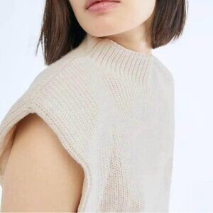 Aritzia Babaton Hazlitt Sweater Vest size small